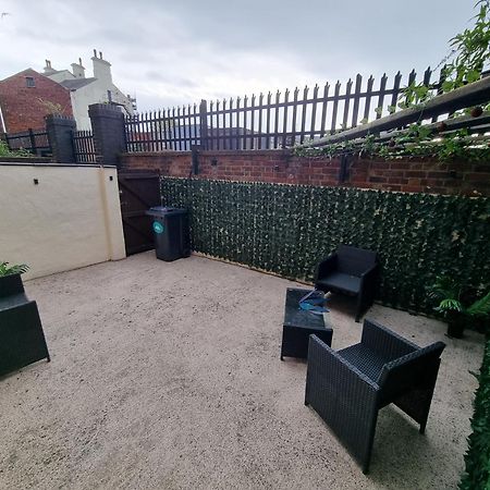 Spacious 2 Bed Appartment Next To Bae With Spa Bath Barrow-in-Furness Kültér fotó