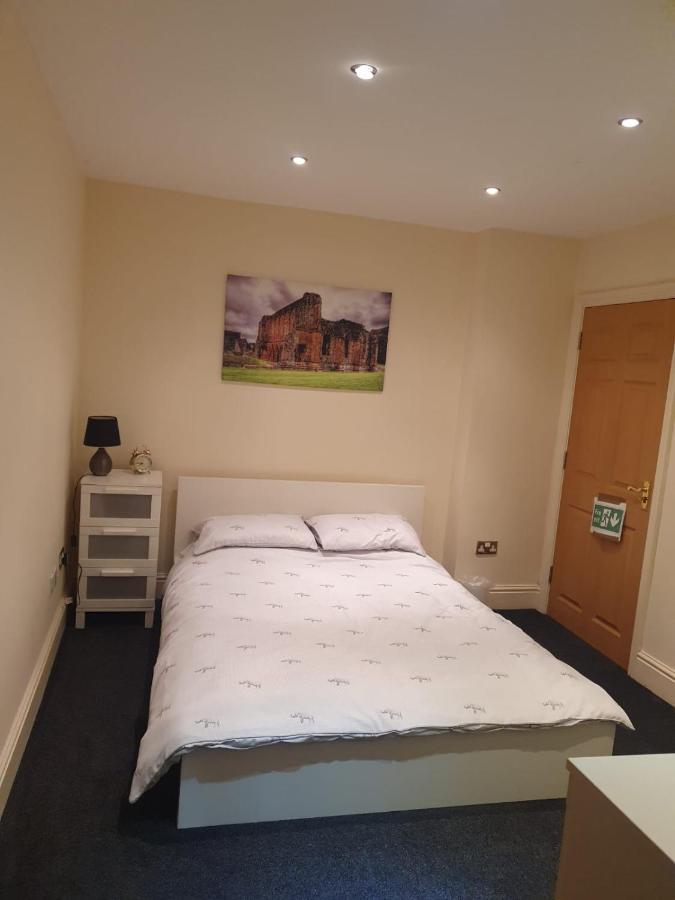 Spacious 2 Bed Appartment Next To Bae With Spa Bath Barrow-in-Furness Kültér fotó