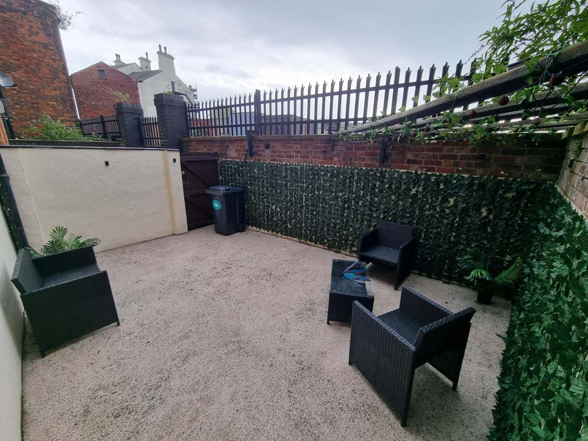 Spacious 2 Bed Appartment Next To Bae With Spa Bath Barrow-in-Furness Kültér fotó