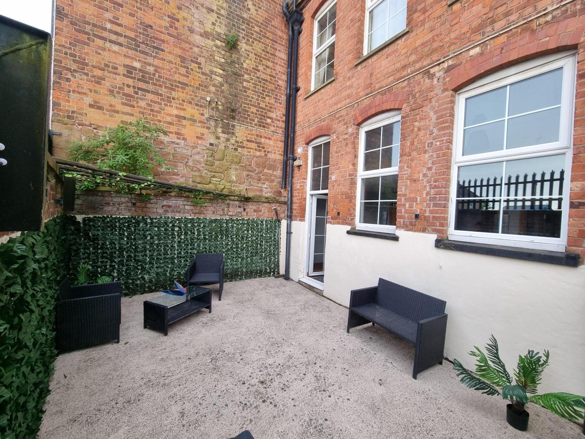 Spacious 2 Bed Appartment Next To Bae With Spa Bath Barrow-in-Furness Kültér fotó